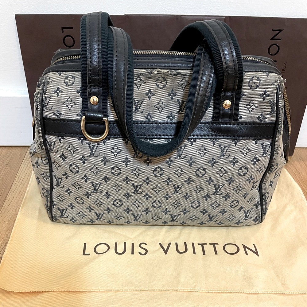 LOUIS VUITTON  Monogram Canvas Josephine PM Bag
